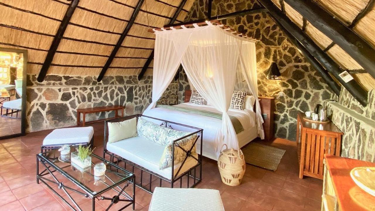 Big Cave Camp Villa Matopos Exterior photo